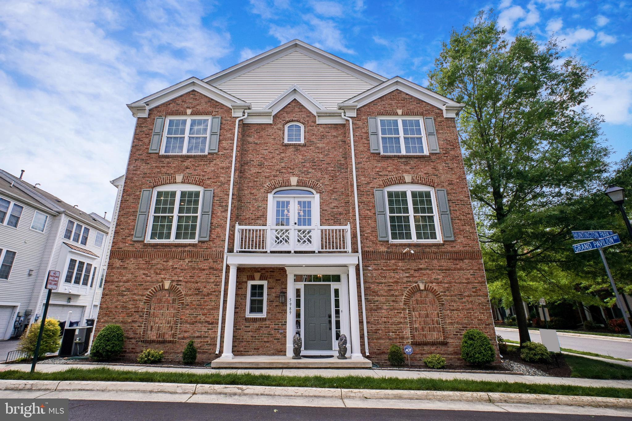 PAVILIONS AT HUNTINGTON - Residential