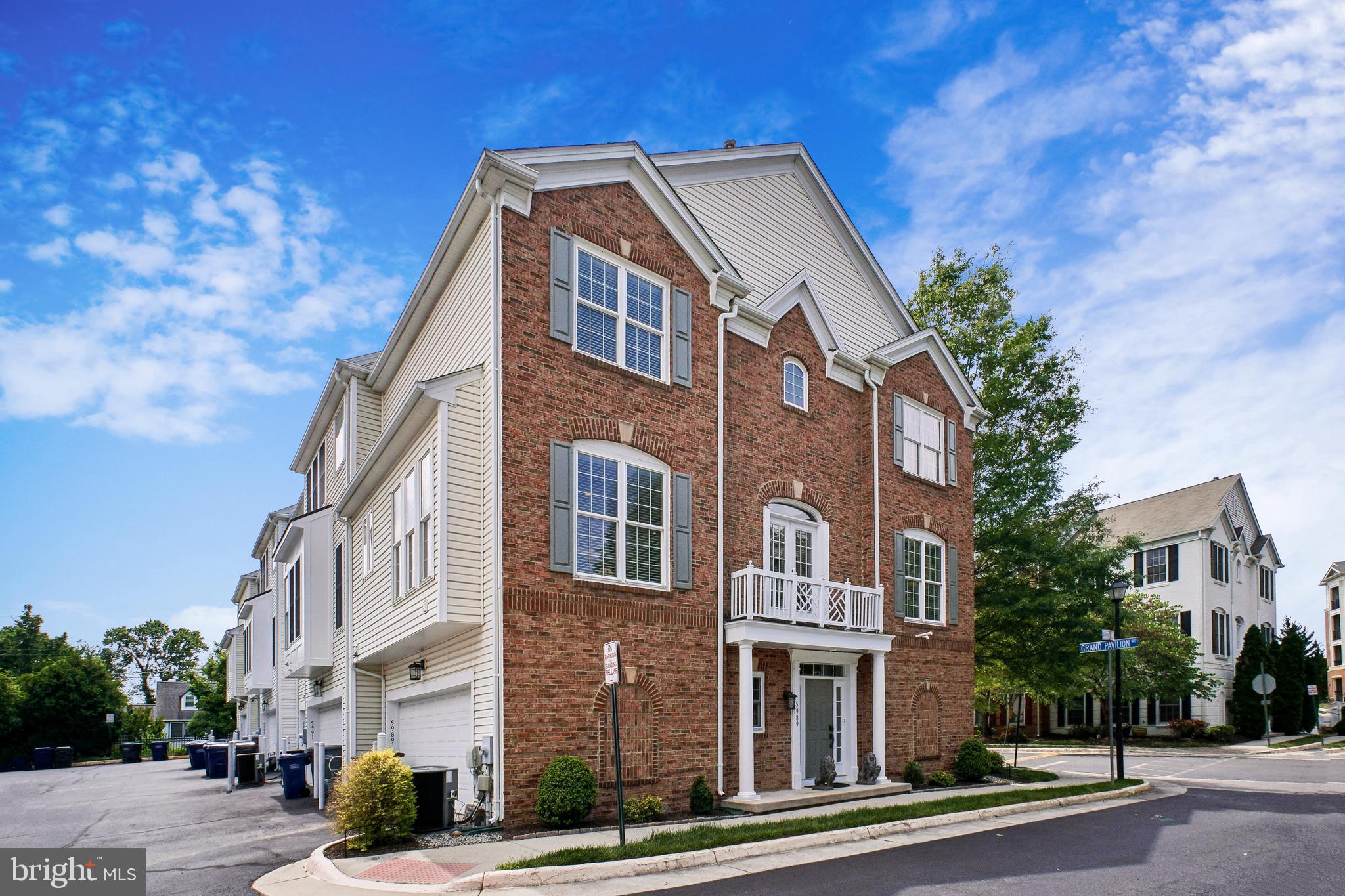 PAVILIONS AT HUNTINGTON - Residential