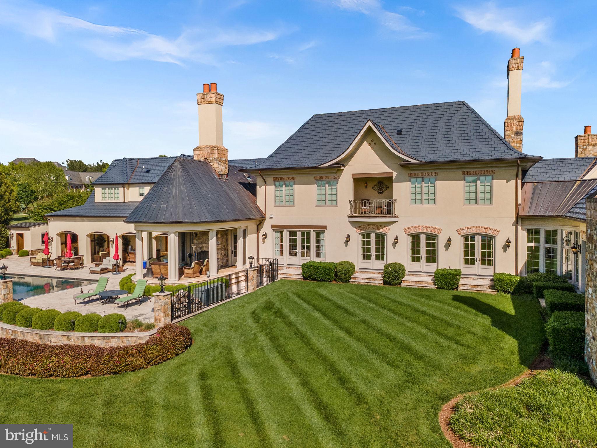 CREIGHTON FARMS - Residential