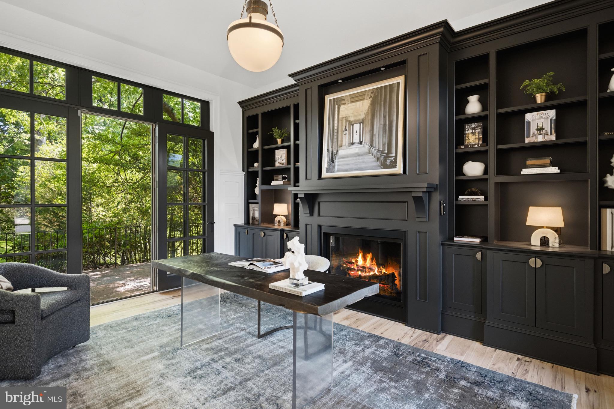 COUNTRY CLUB HILLS - Residential
