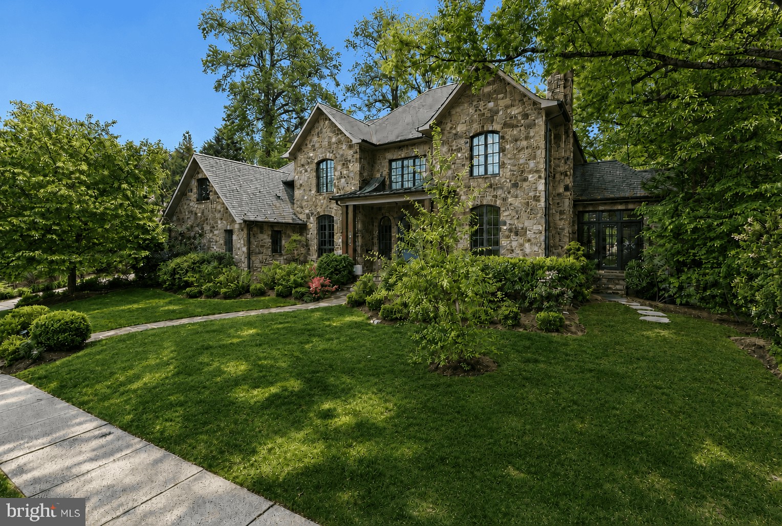 COUNTRY CLUB HILLS - Residential