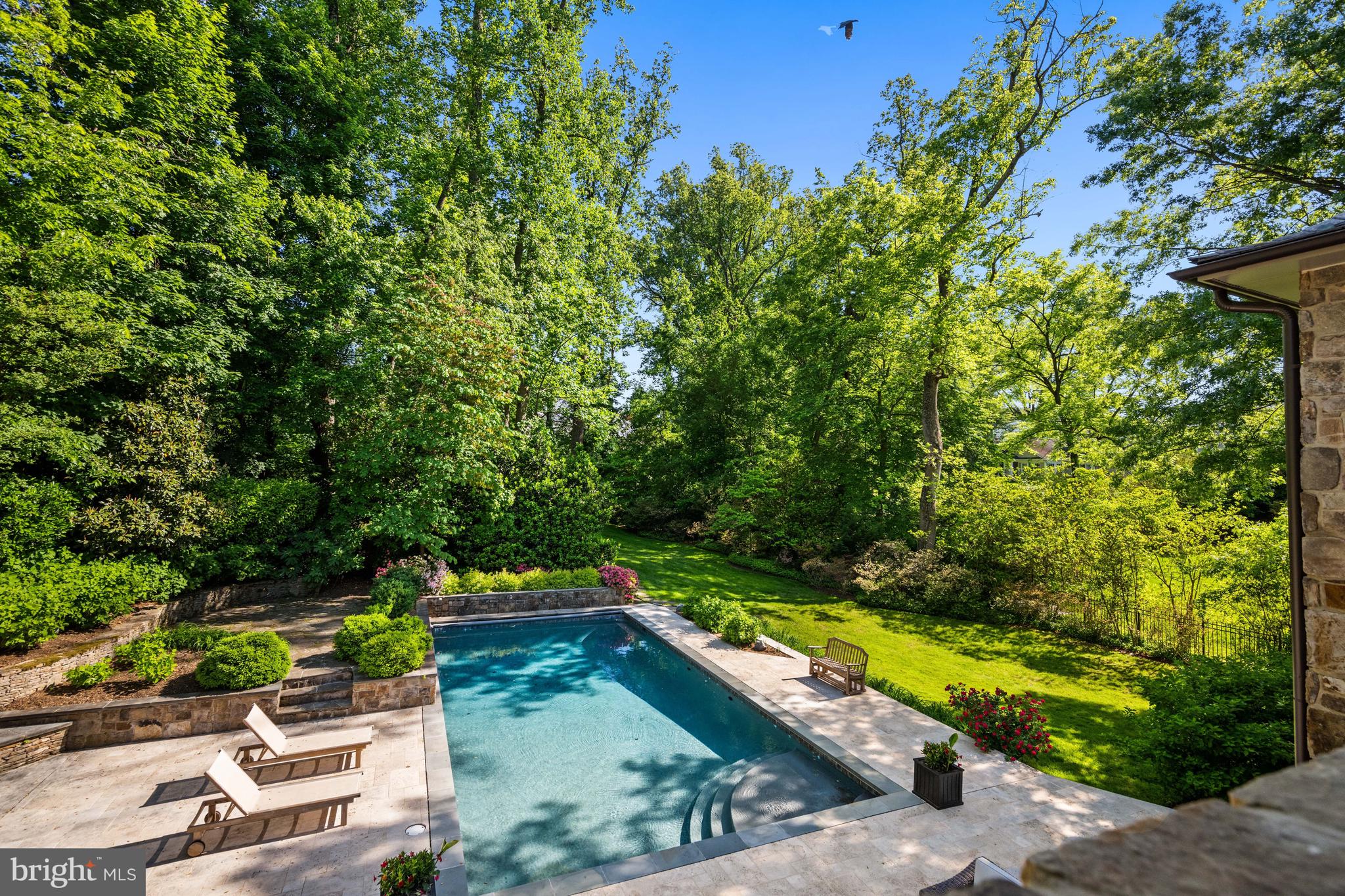 COUNTRY CLUB HILLS - Residential