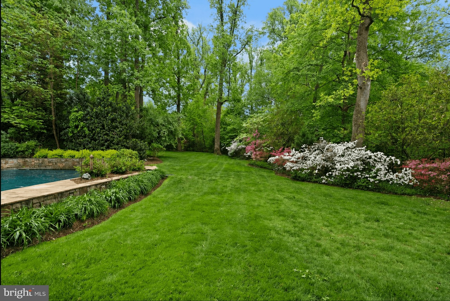 COUNTRY CLUB HILLS - Residential