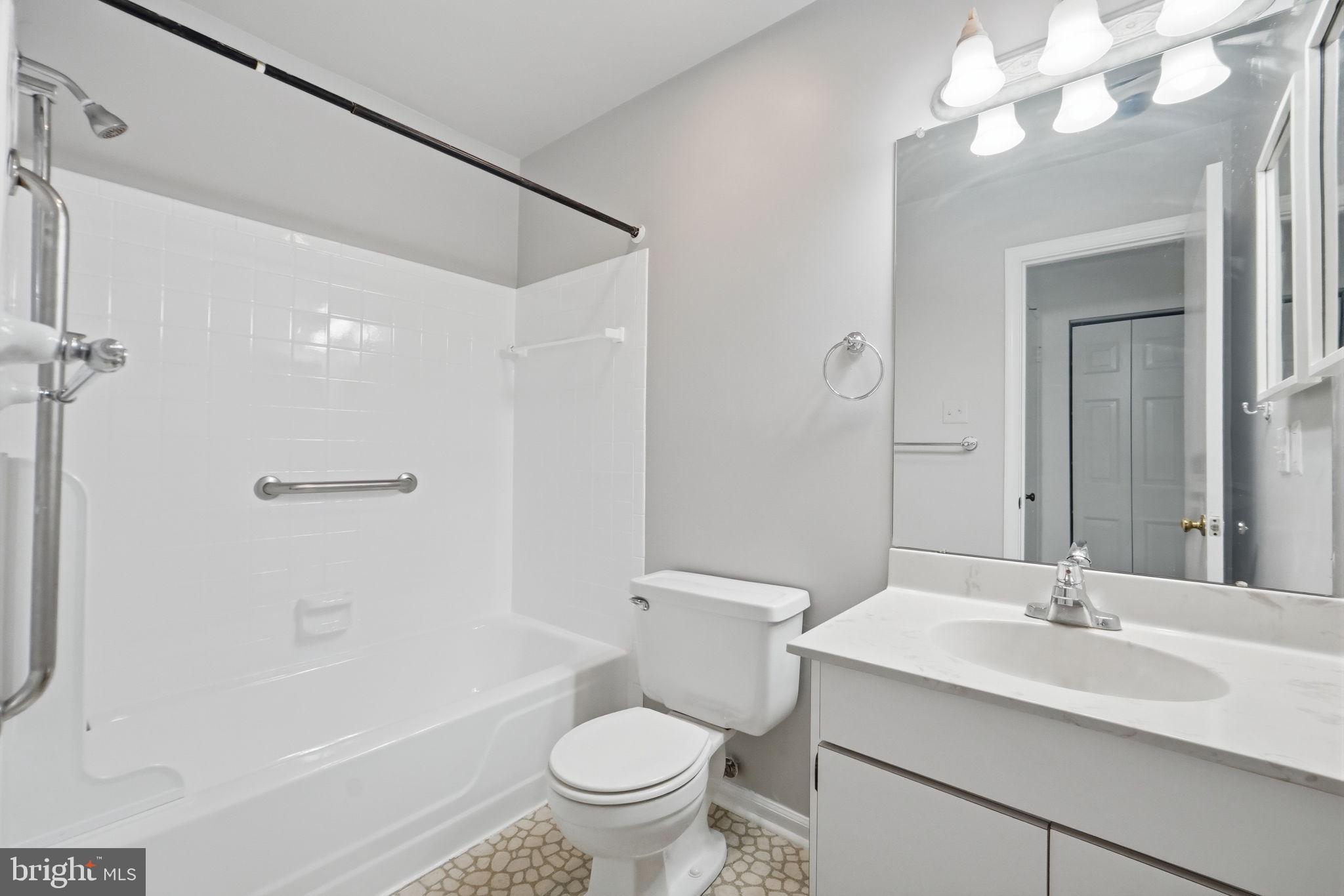 RUXTON PLACE - Residential Lease