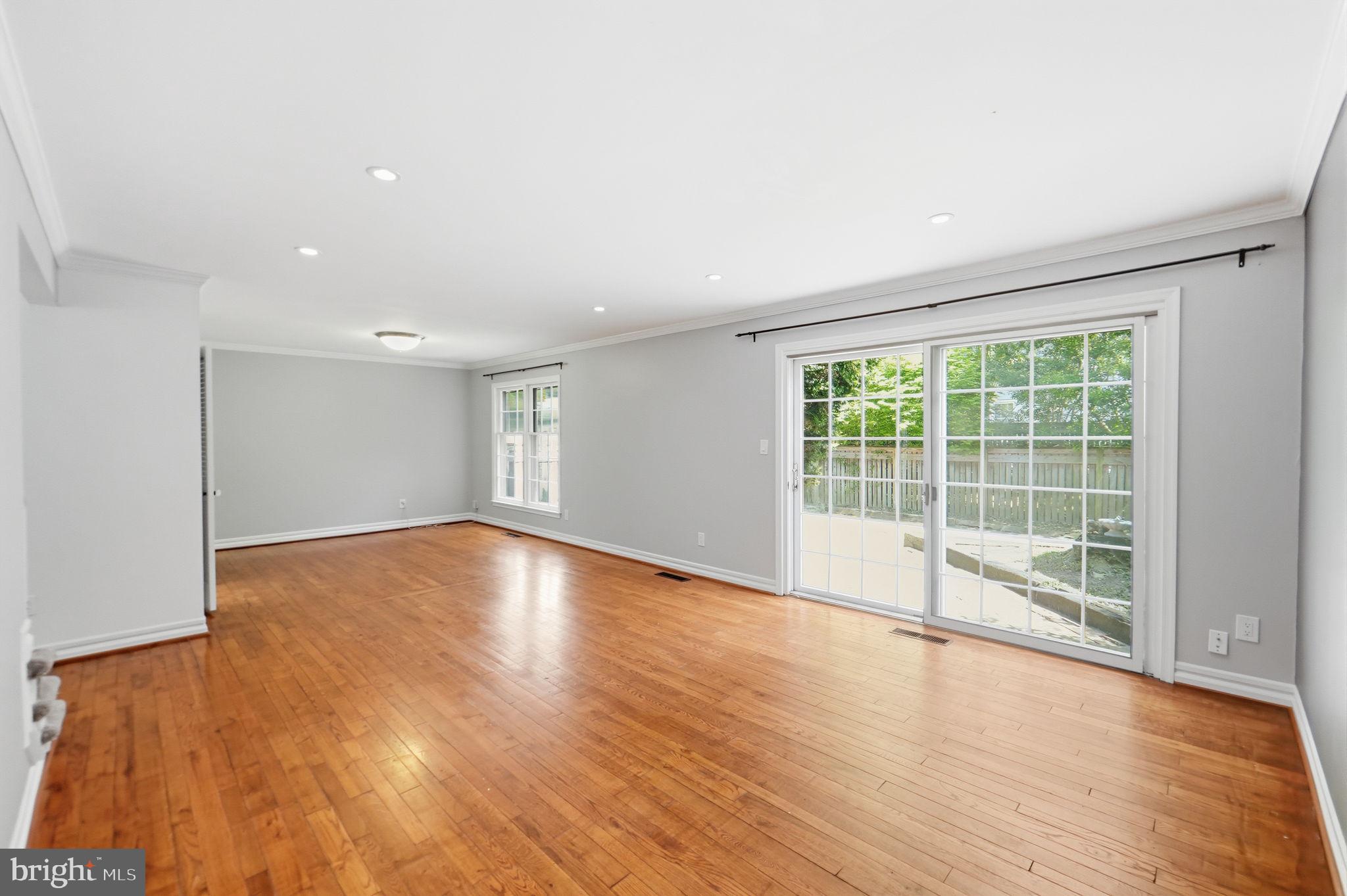 RUXTON PLACE - Residential Lease