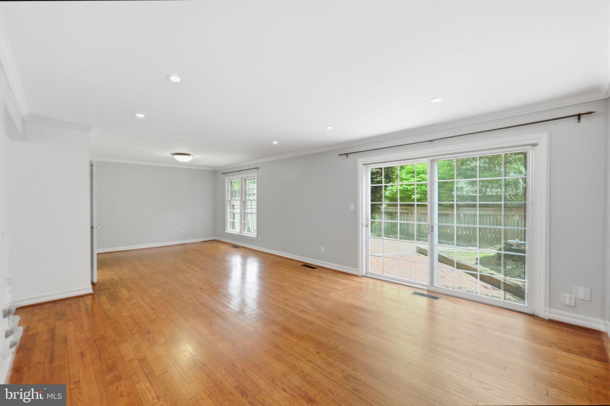 RUXTON PLACE - Residential Lease