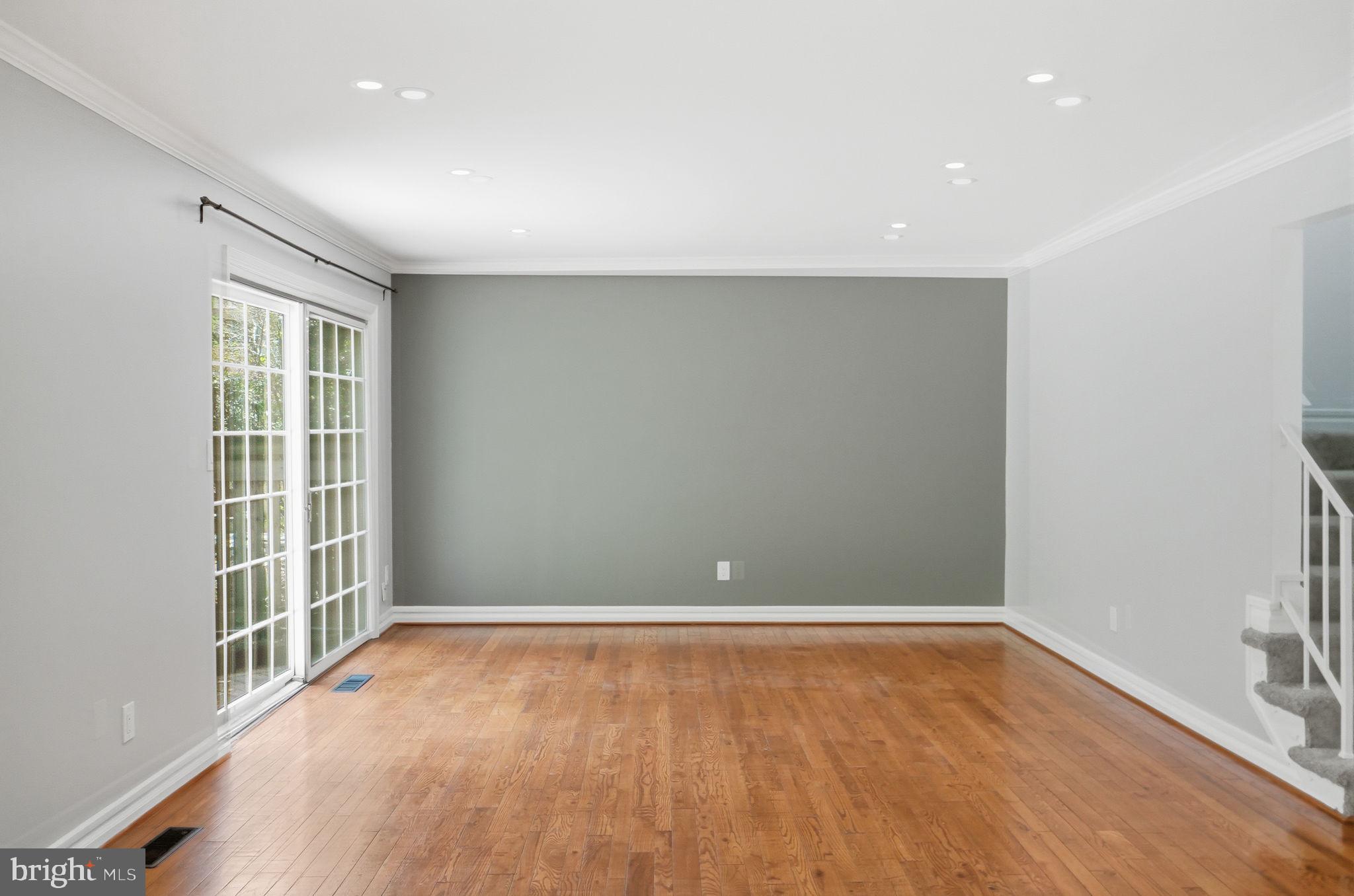RUXTON PLACE - Residential Lease