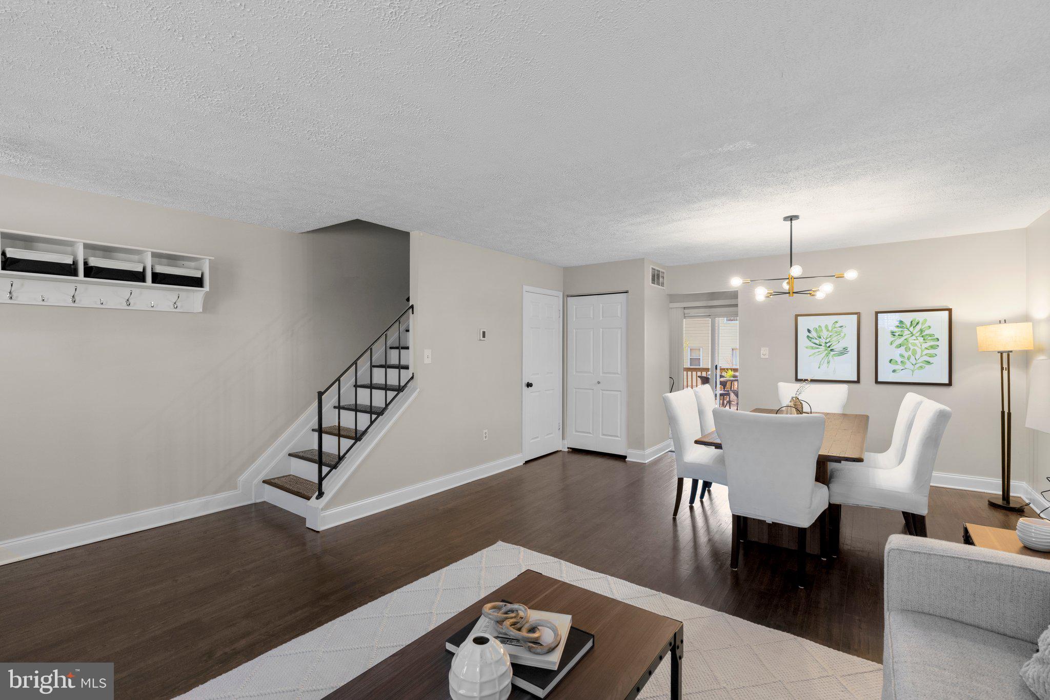 RICHARDSON MEWS - Residential