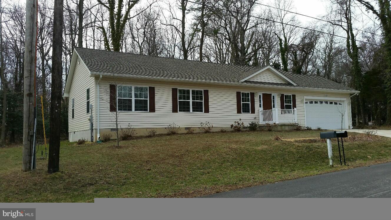Rambler in Town Creek Subdivision. Stainless Steel Appliances in Kitchen, Great Room has Cathedral Ceilings and Chair Railing, Hardwood Floors, Rest of House 9/ft ceilings.  2 Car Garage is insulated and heated.  8 x 16 Deck. Close to NAVAIR Pax River and shopping centers.  Ready for immediate occupancy.  Also will consider Rent w/Option to Buy.  For Sale also - See SM8769836.
