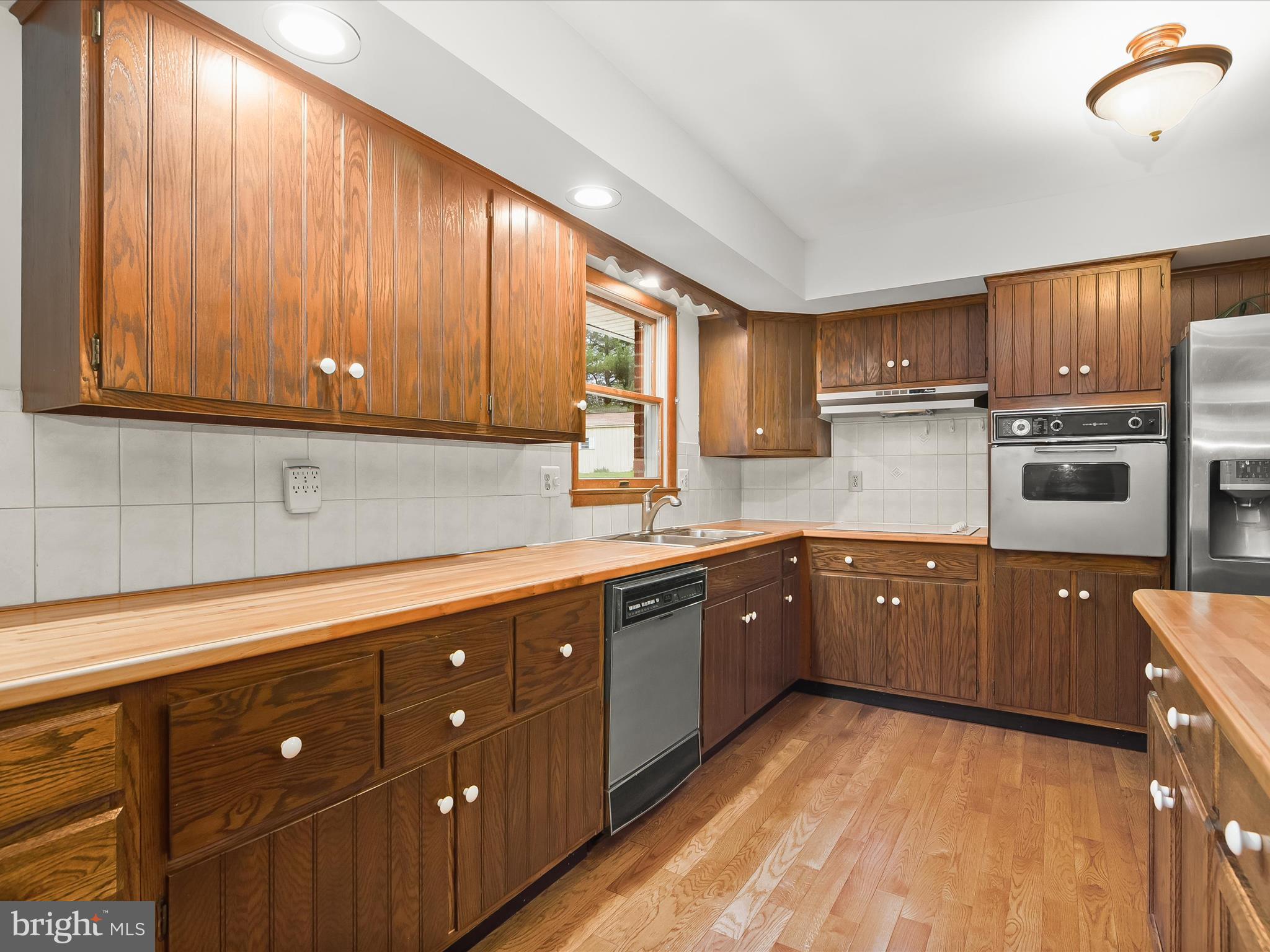 TWIN LAKES - Residential