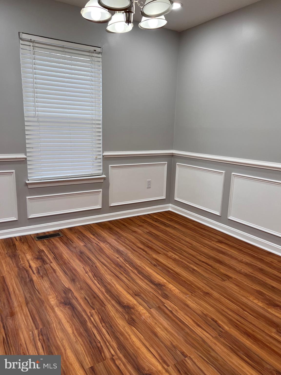 KINGS CREST - Residential