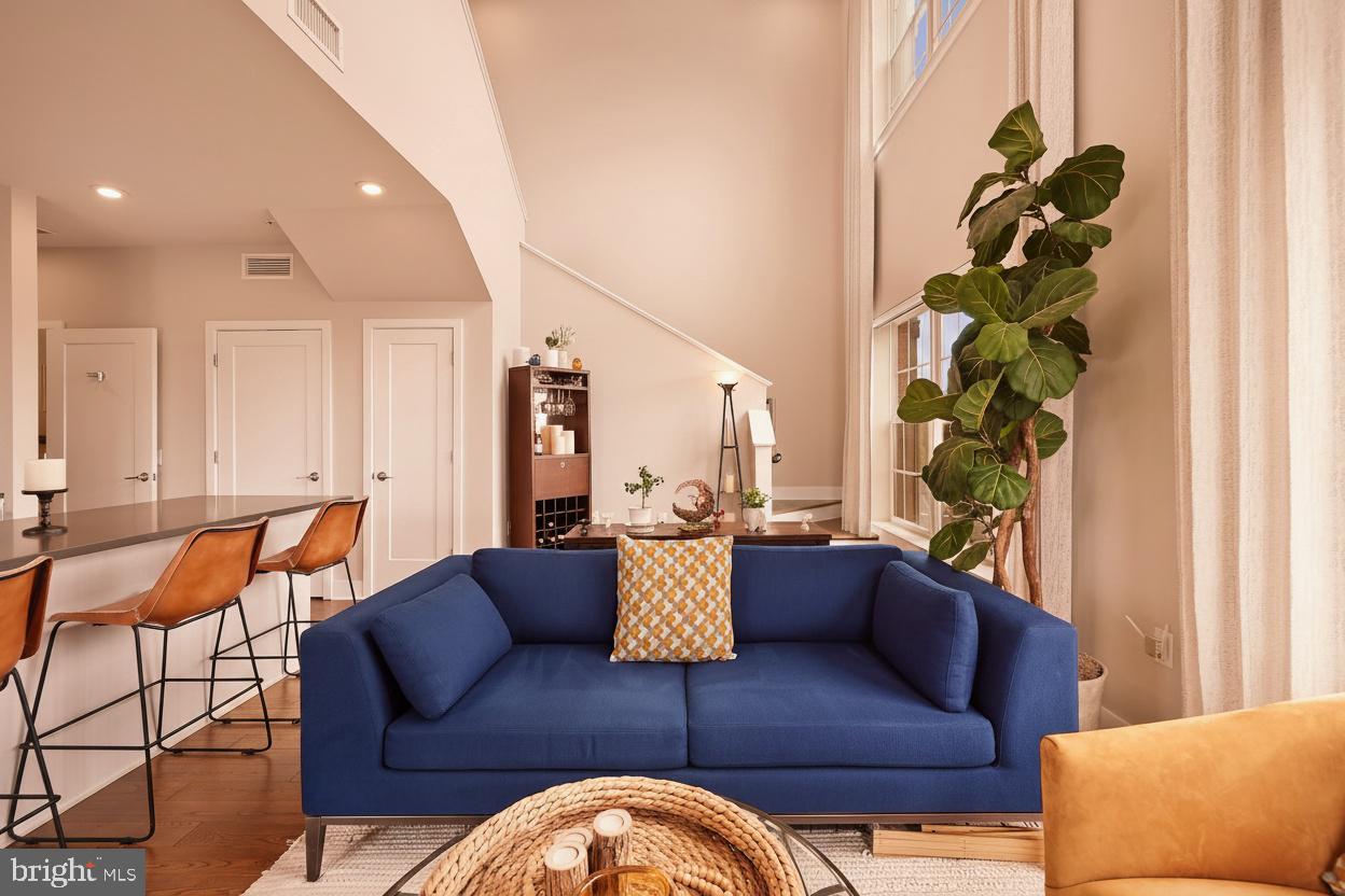 CROWN - Residential