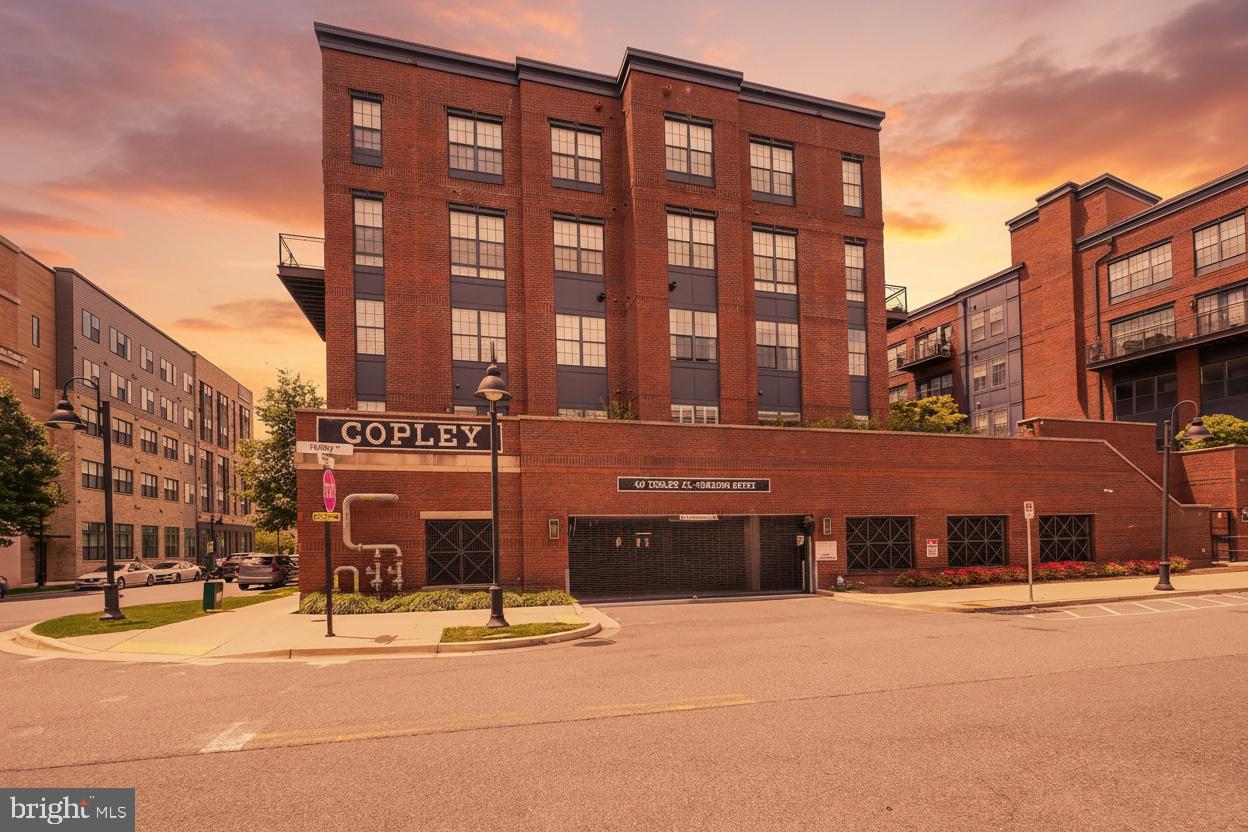 CROWN - Residential
