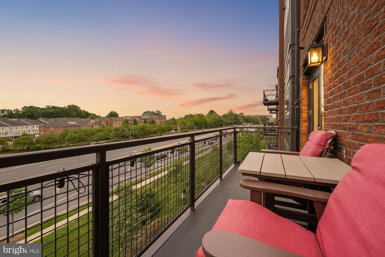 CROWN - Residential
