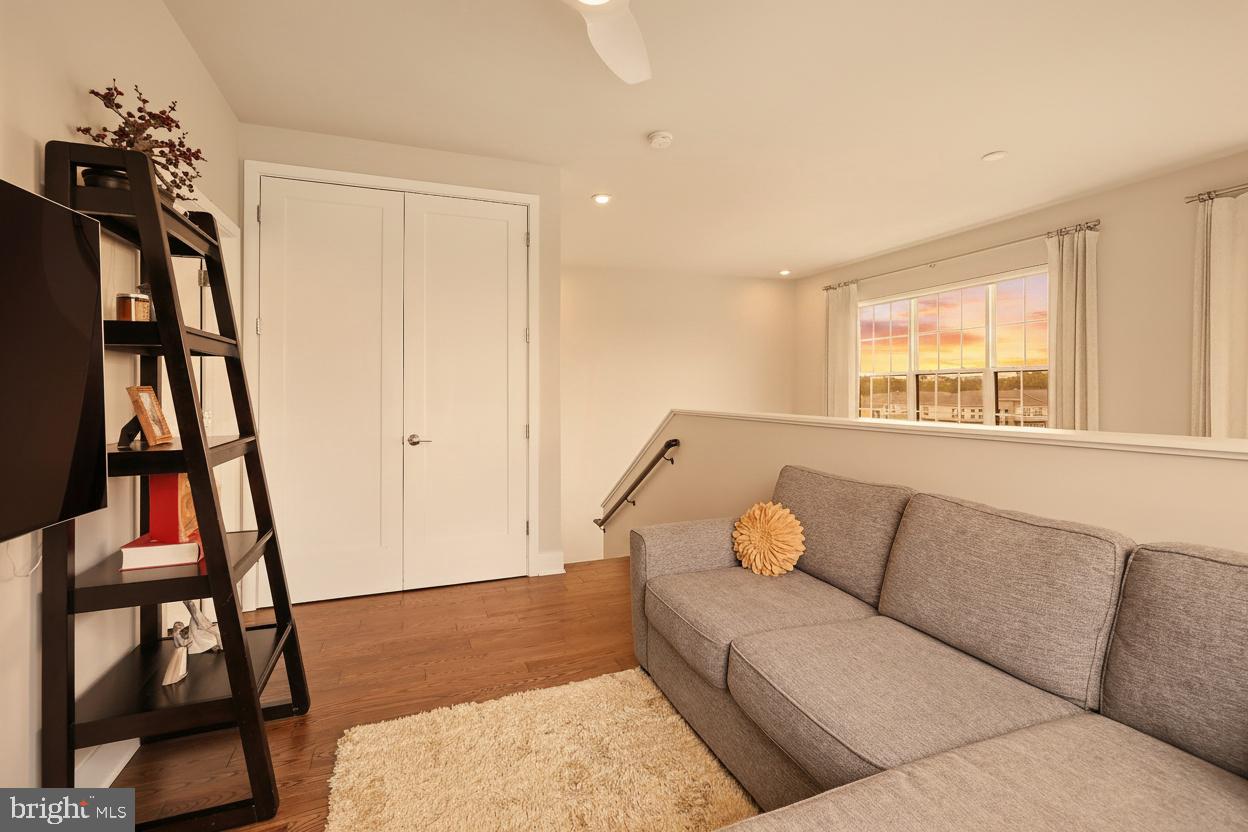 CROWN - Residential