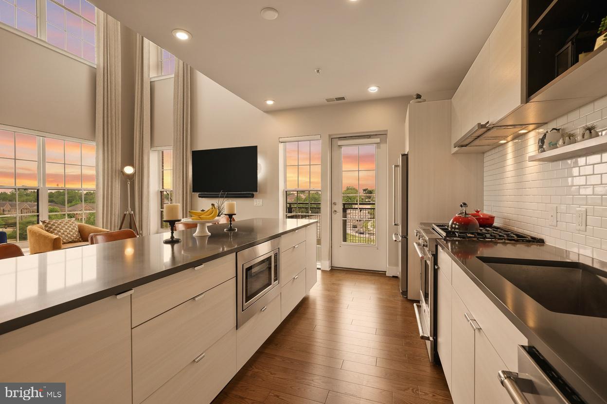 CROWN - Residential