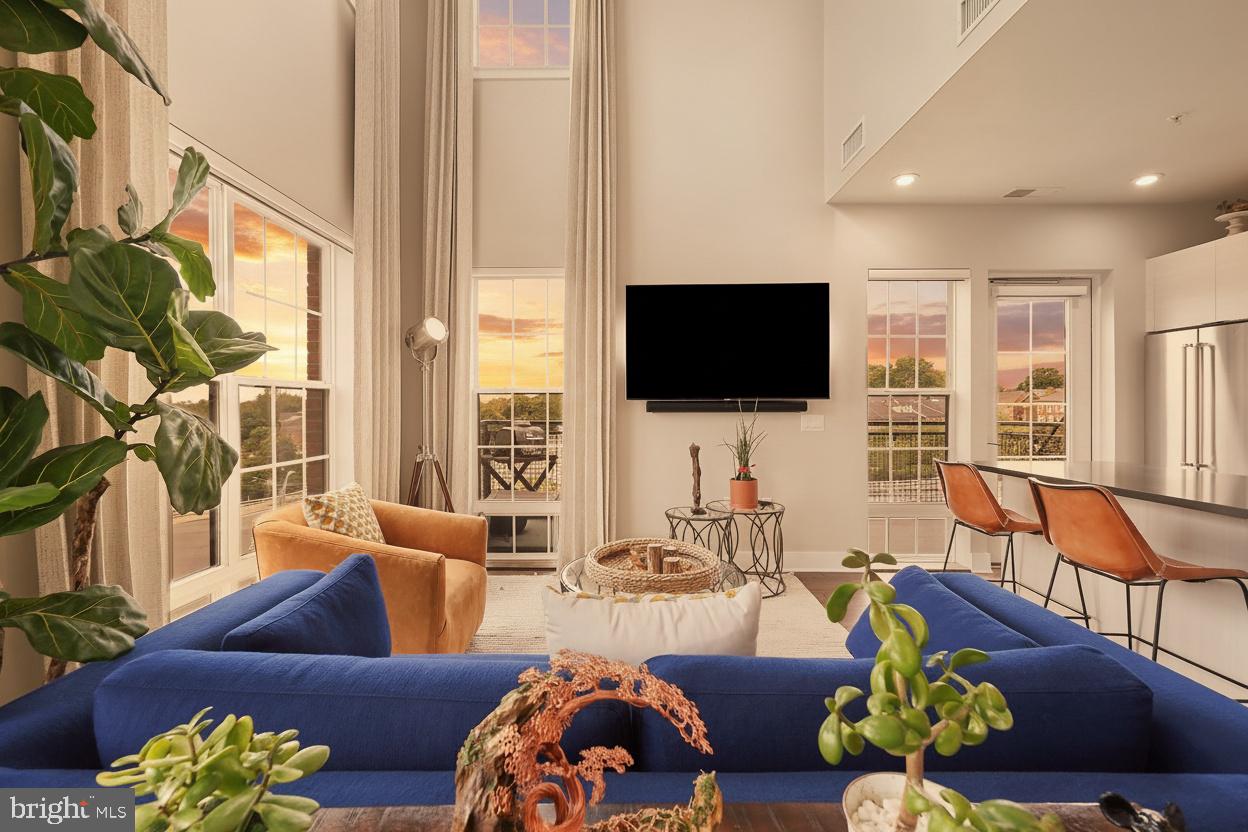 CROWN - Residential