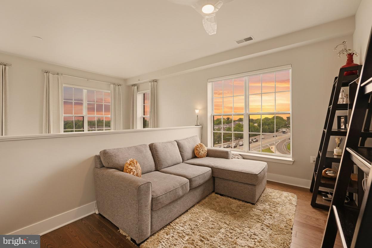 CROWN - Residential