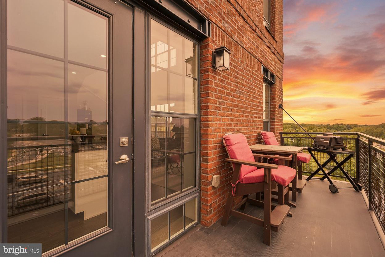 CROWN - Residential