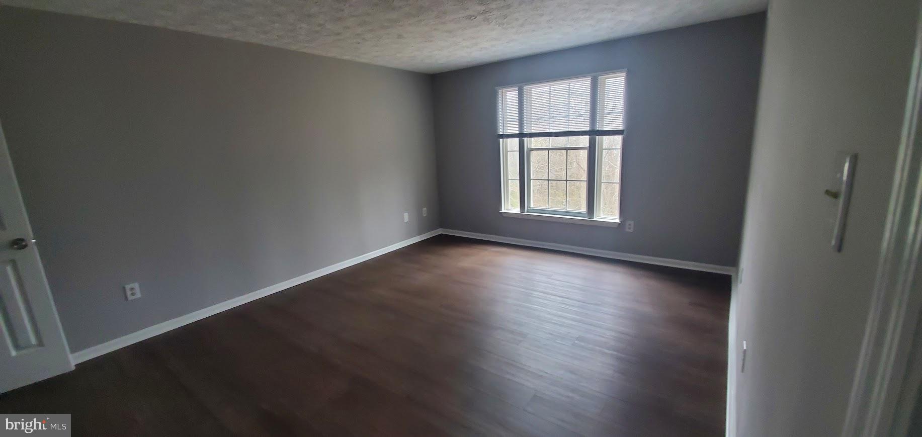 WOODBRIDGE CENTER - Residential