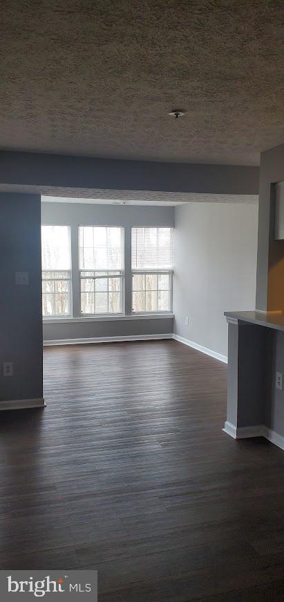 WOODBRIDGE CENTER - Residential