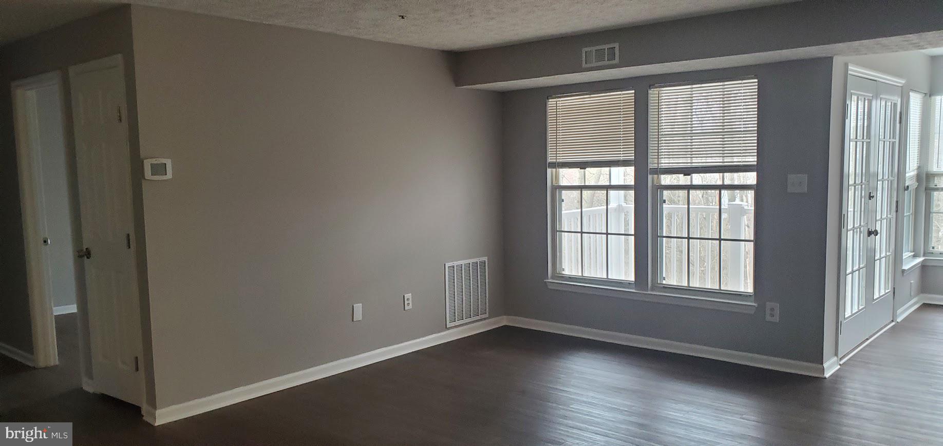 WOODBRIDGE CENTER - Residential