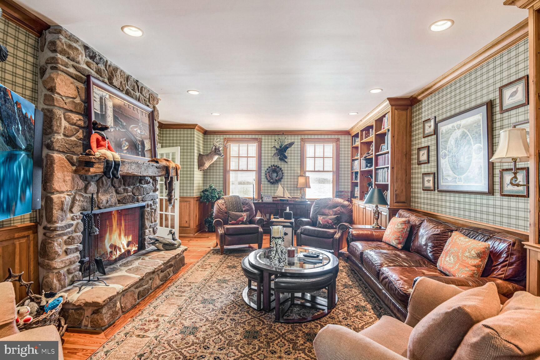 ROYAL OAK - Residential