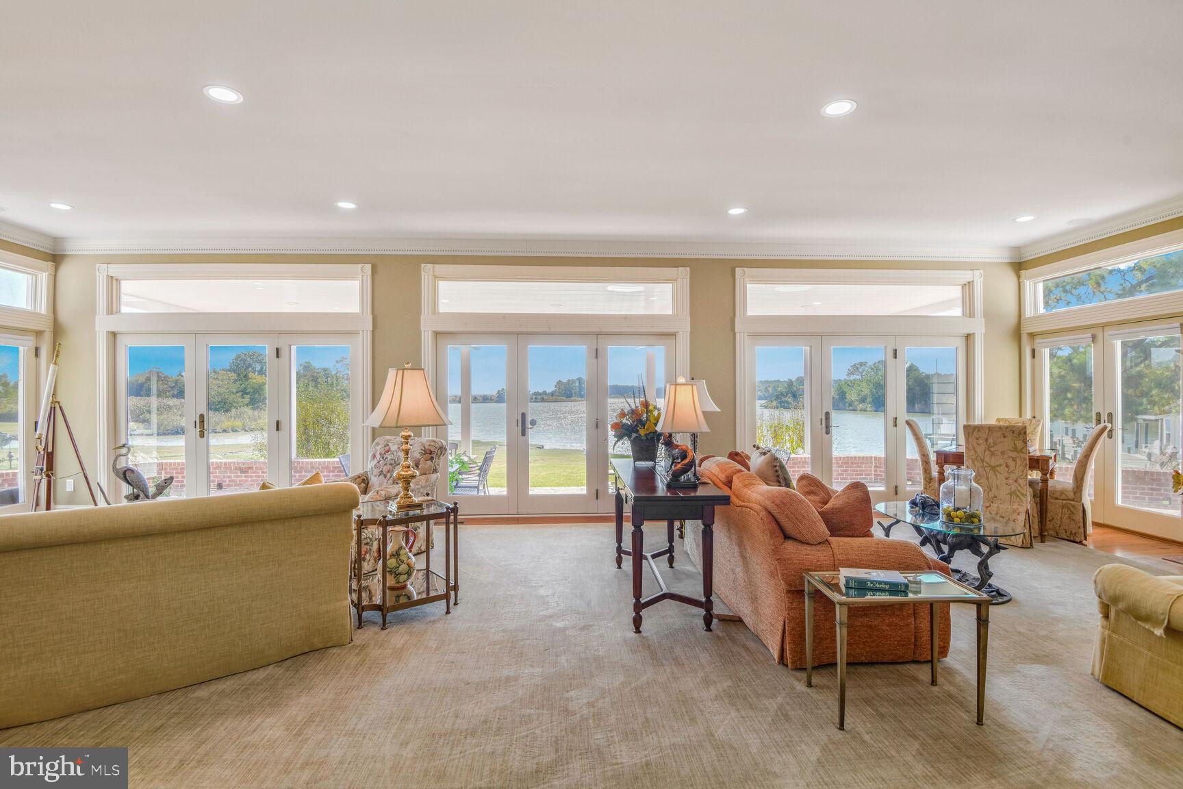 ROYAL OAK - Residential