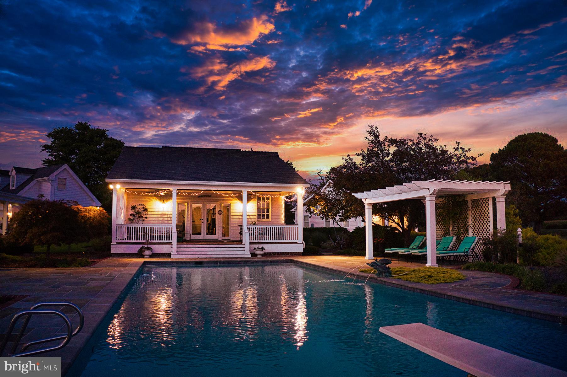ROYAL OAK - Residential