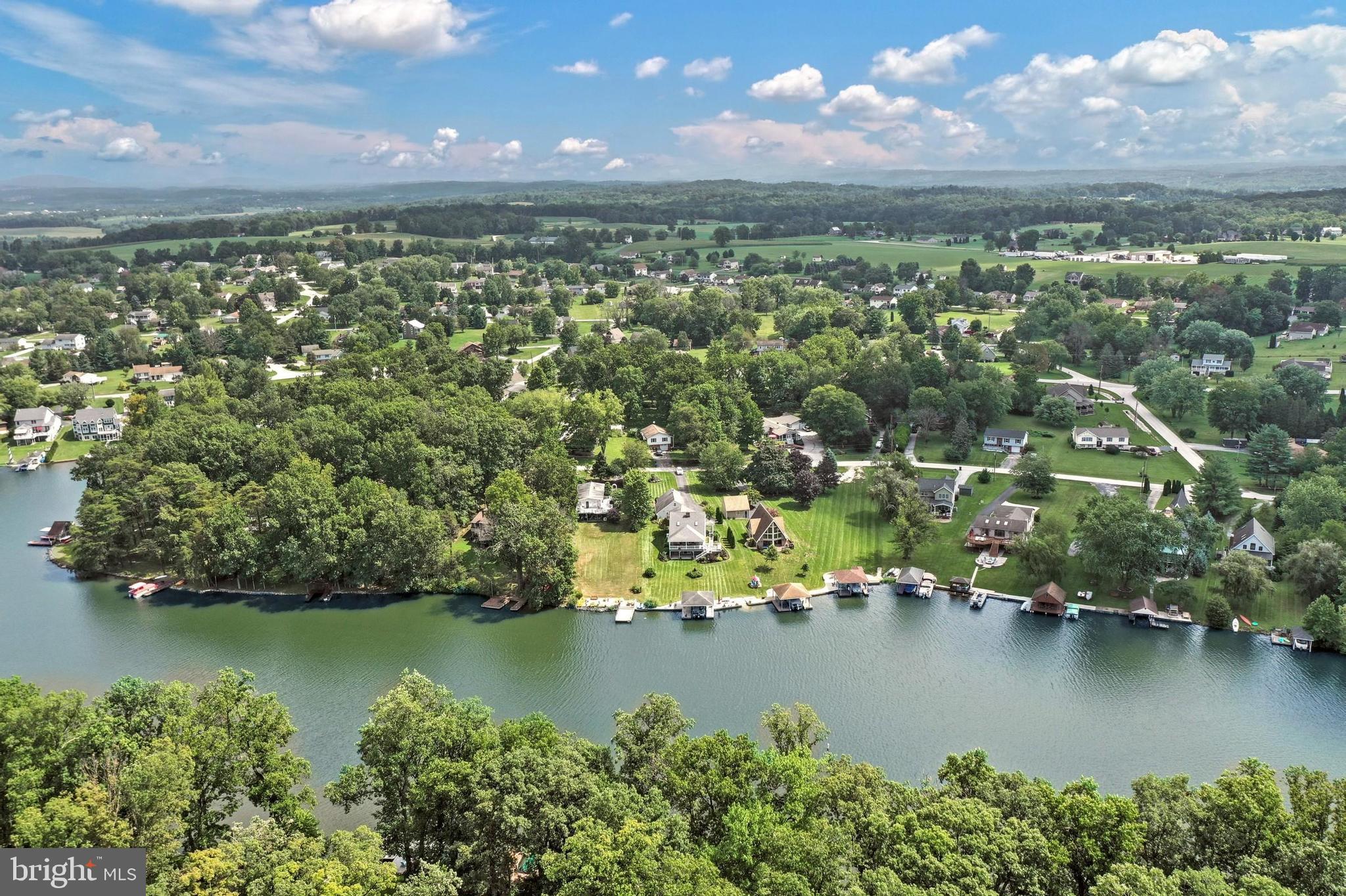 LAKE MEADE - Land