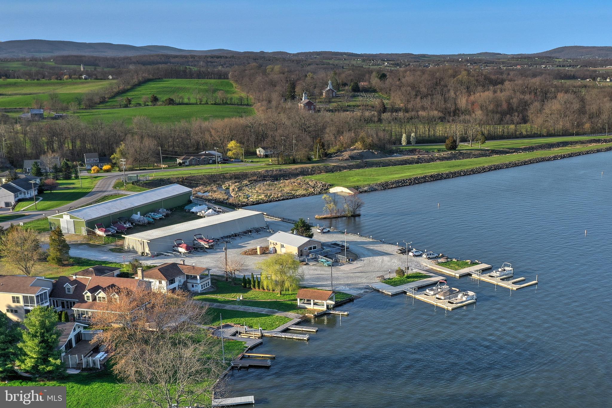 LAKE MEADE - Land