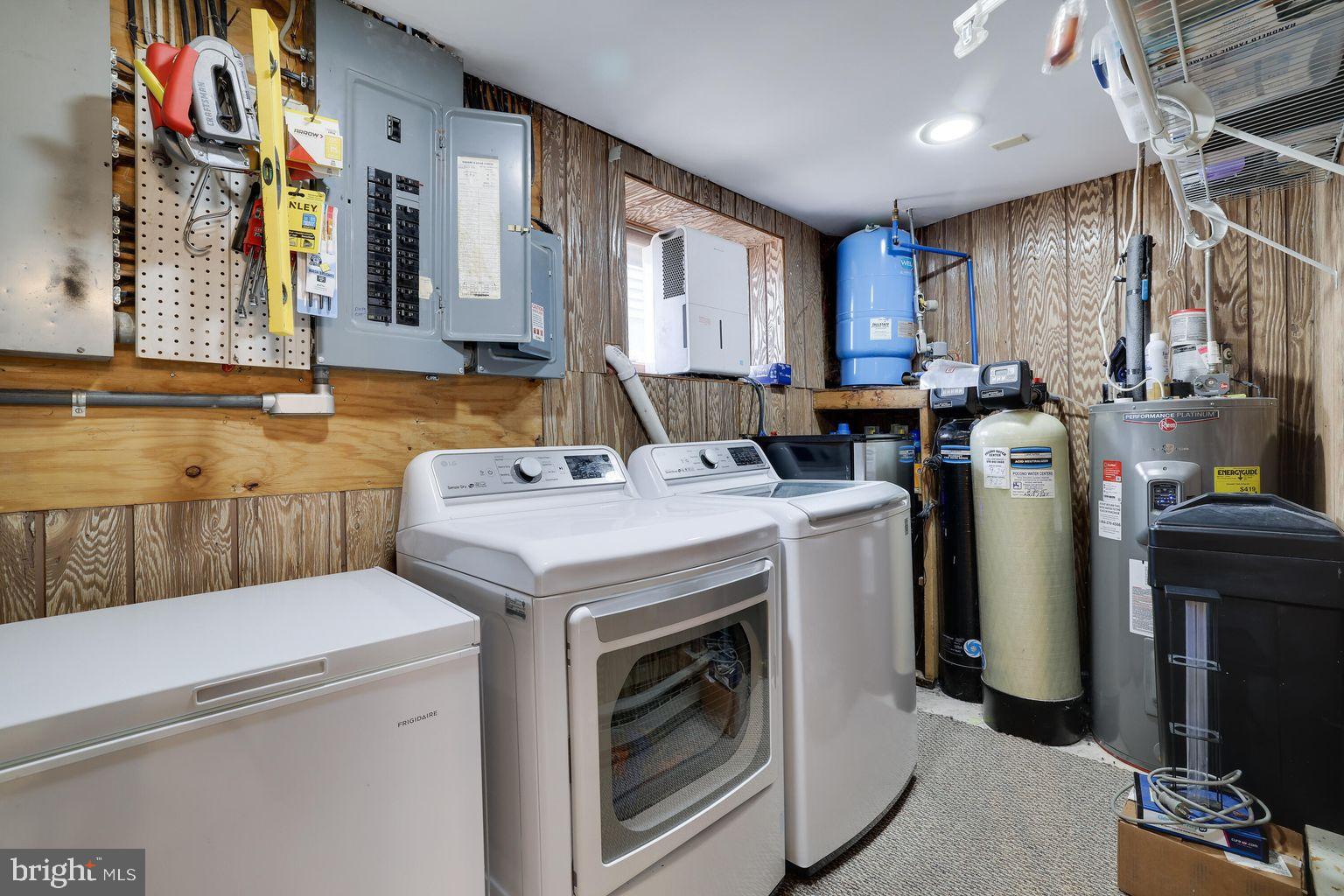 BRIER CREST WOODS - Residential