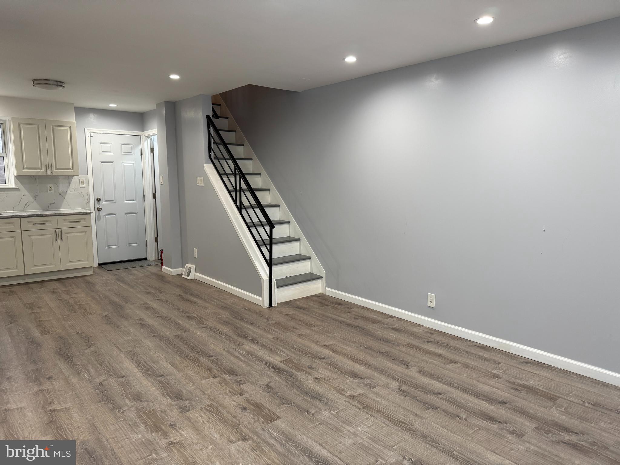 POINT BREEZE - Residential