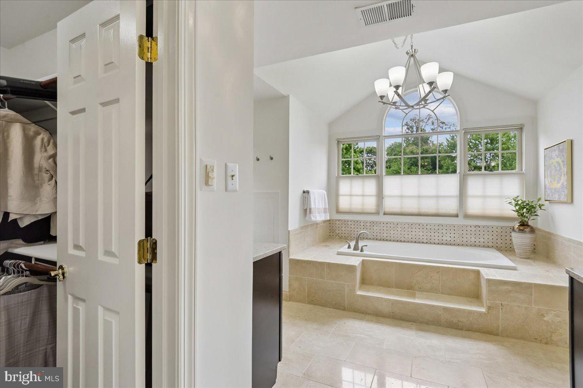 LIGON KNOLLS - Residential
