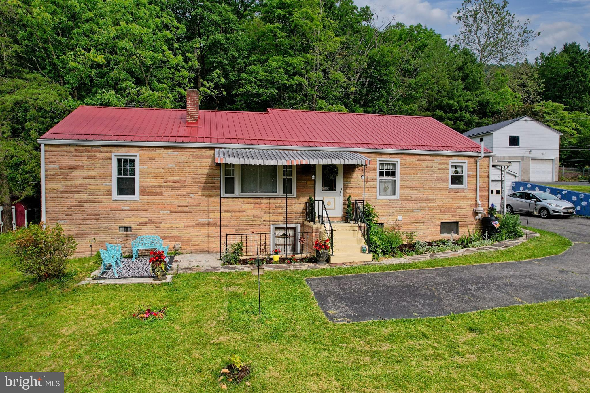 FRANKFORT - Residential