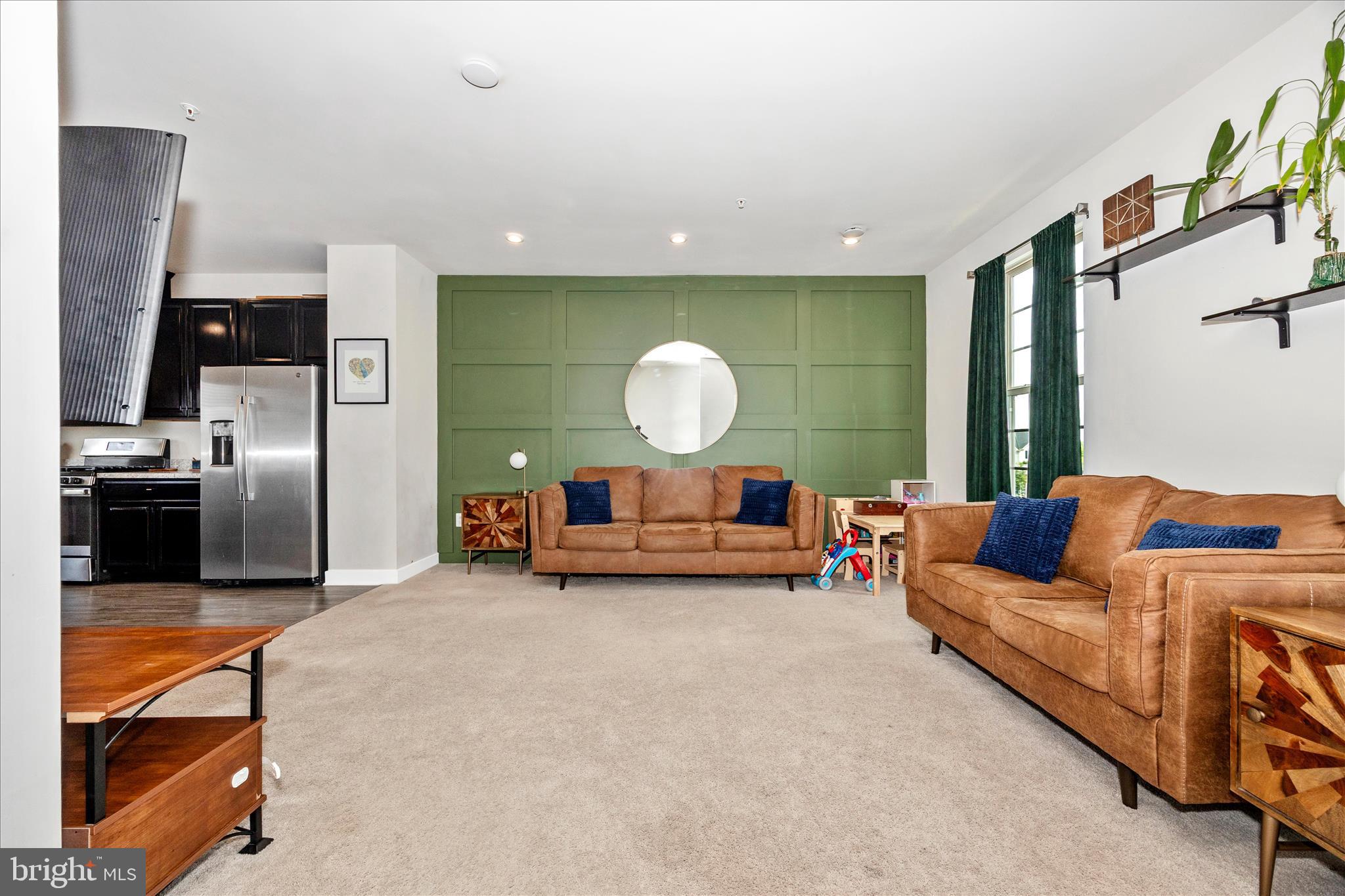 LAKE LINGANORE - Residential