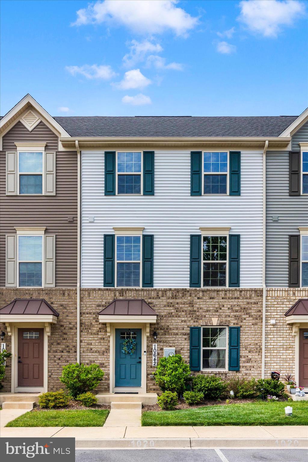 LAKE LINGANORE - Residential