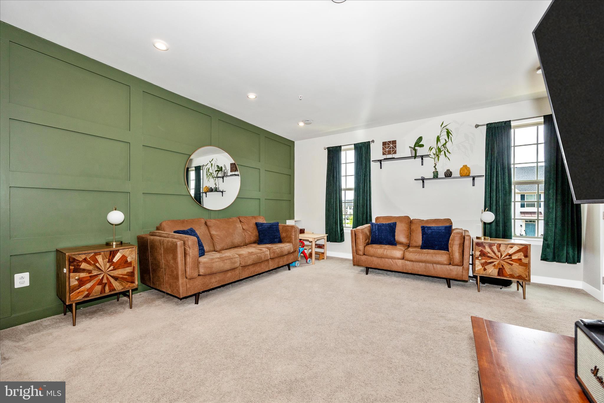 LAKE LINGANORE - Residential