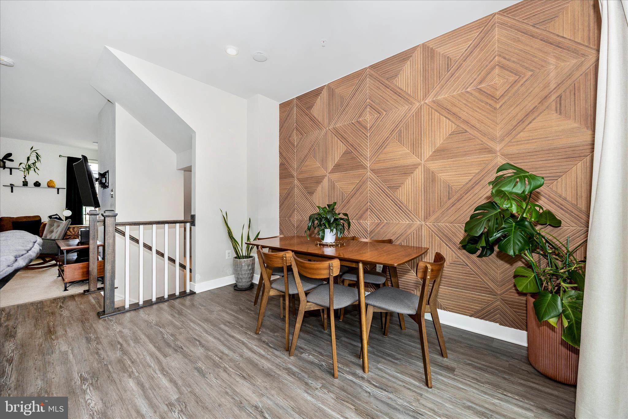 LAKE LINGANORE - Residential