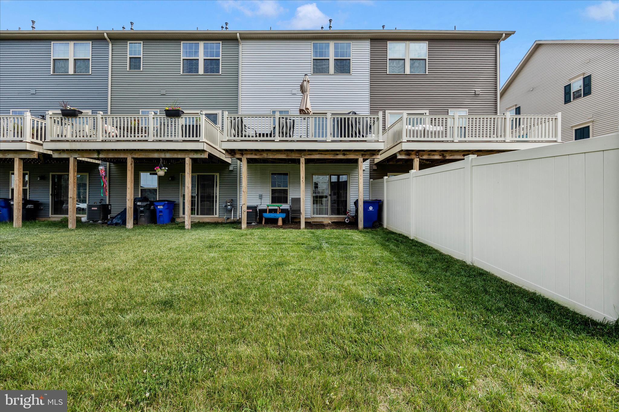 LAKE LINGANORE - Residential