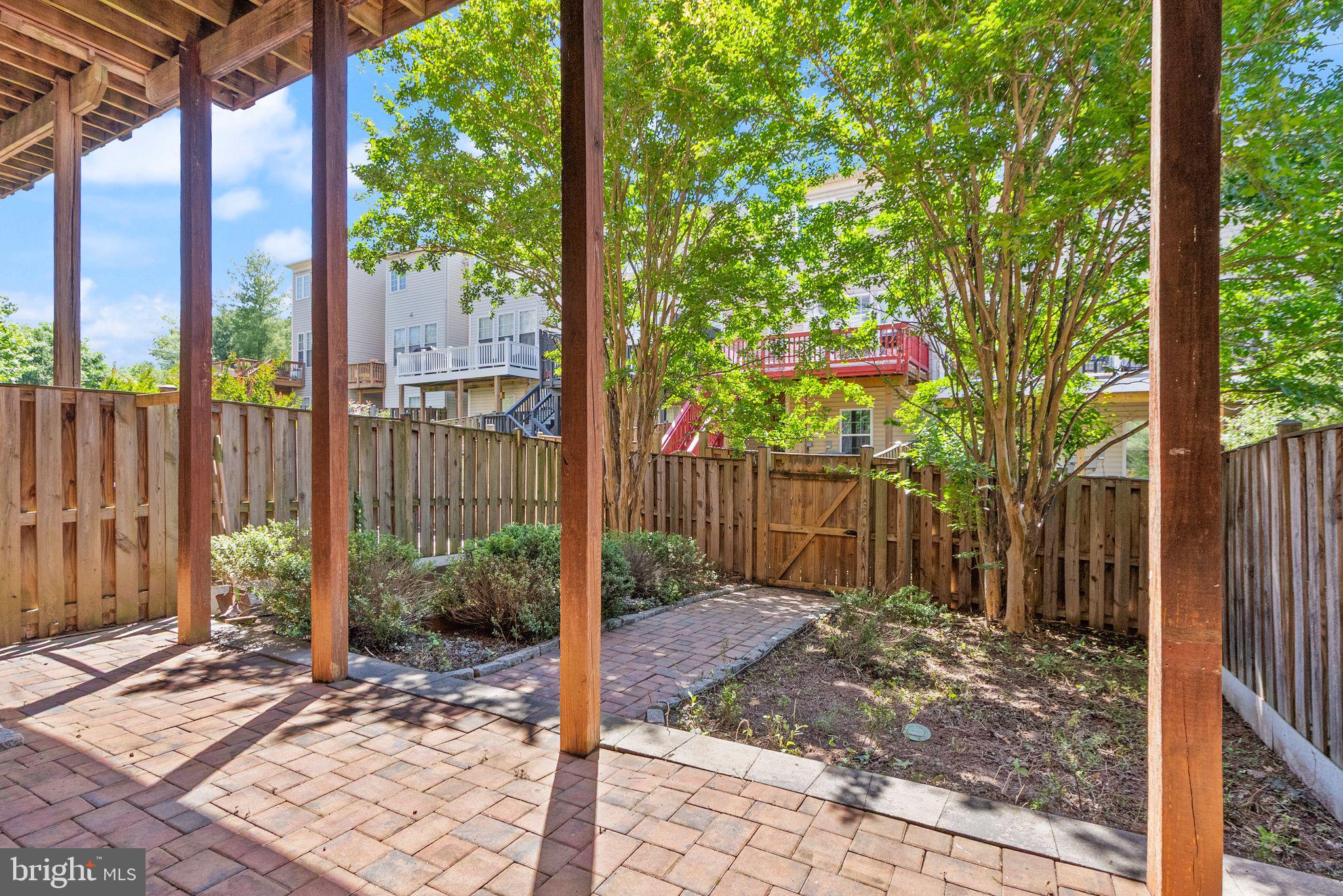 EDWARDS LANDING - Residential