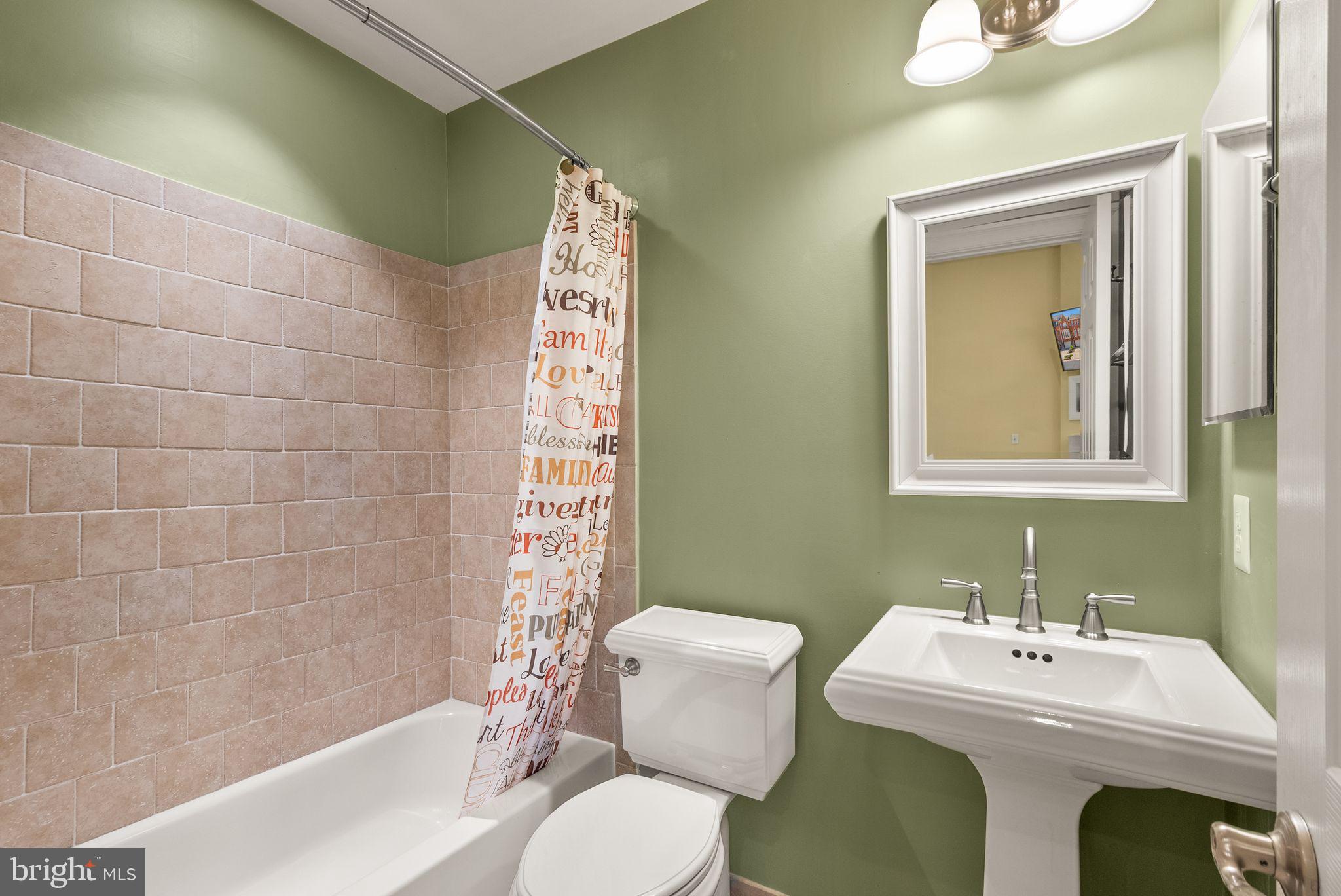 EDWARDS LANDING - Residential