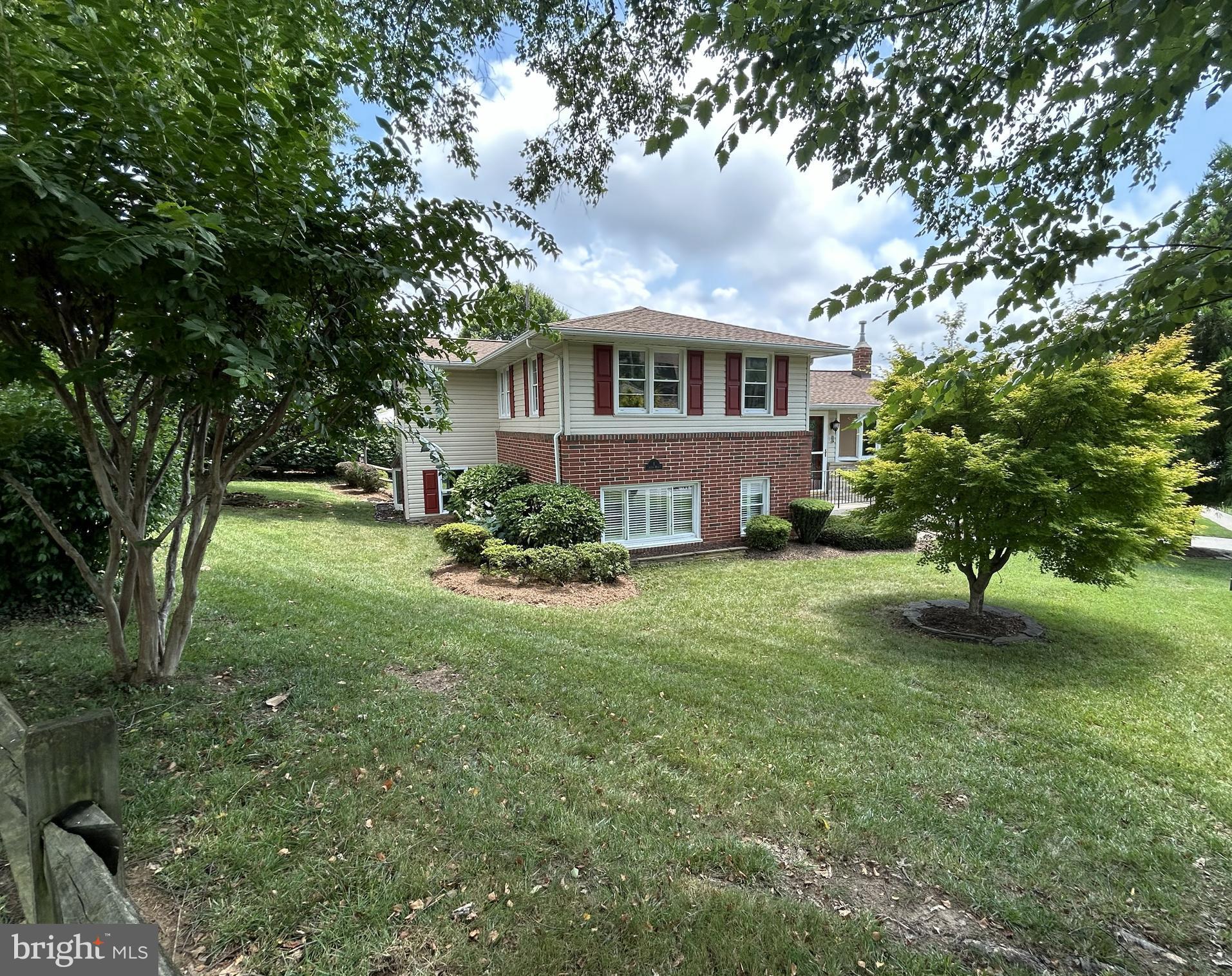 GREEN RIDGE GARDENS - Residential