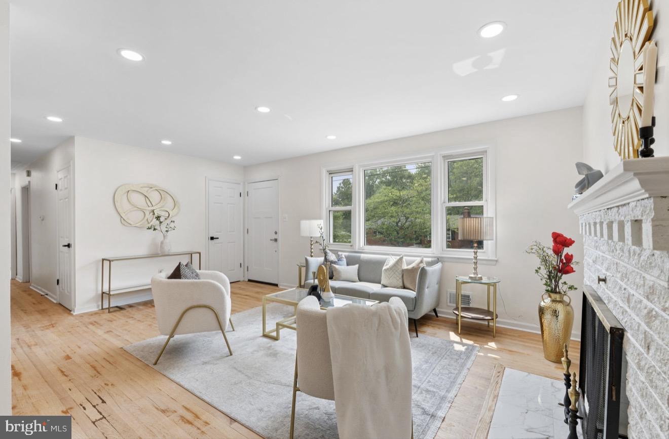 WOODBERRY FOREST - Residential