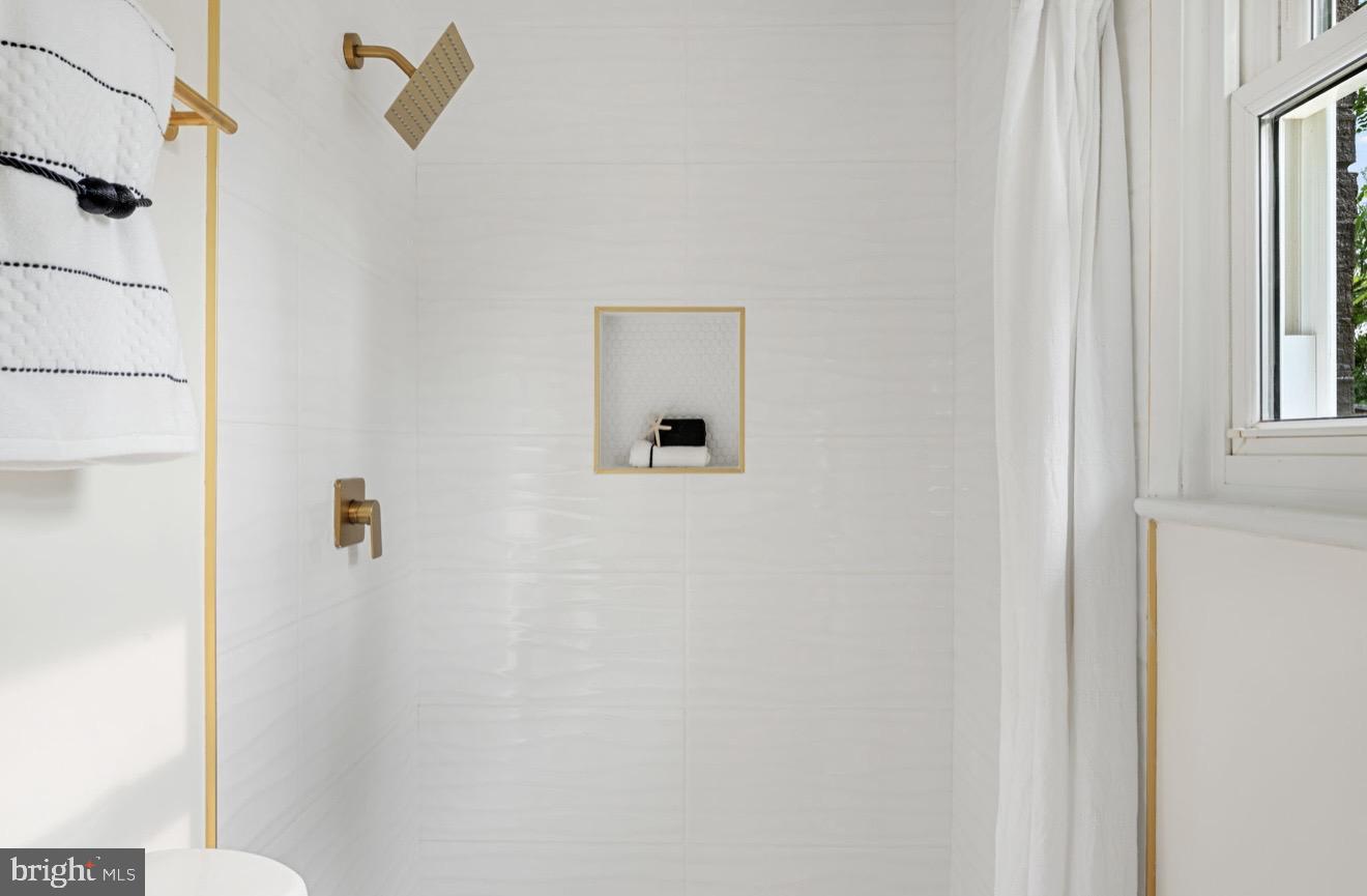 WOODBERRY FOREST - Residential