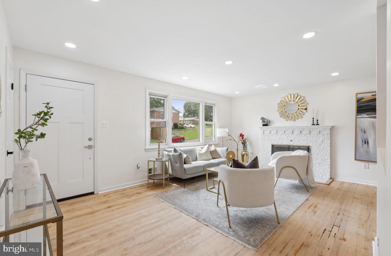 WOODBERRY FOREST - Residential
