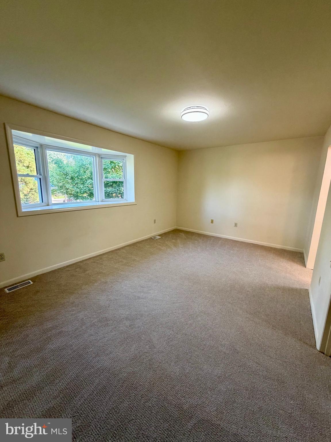 LEISURE WORLD - Residential