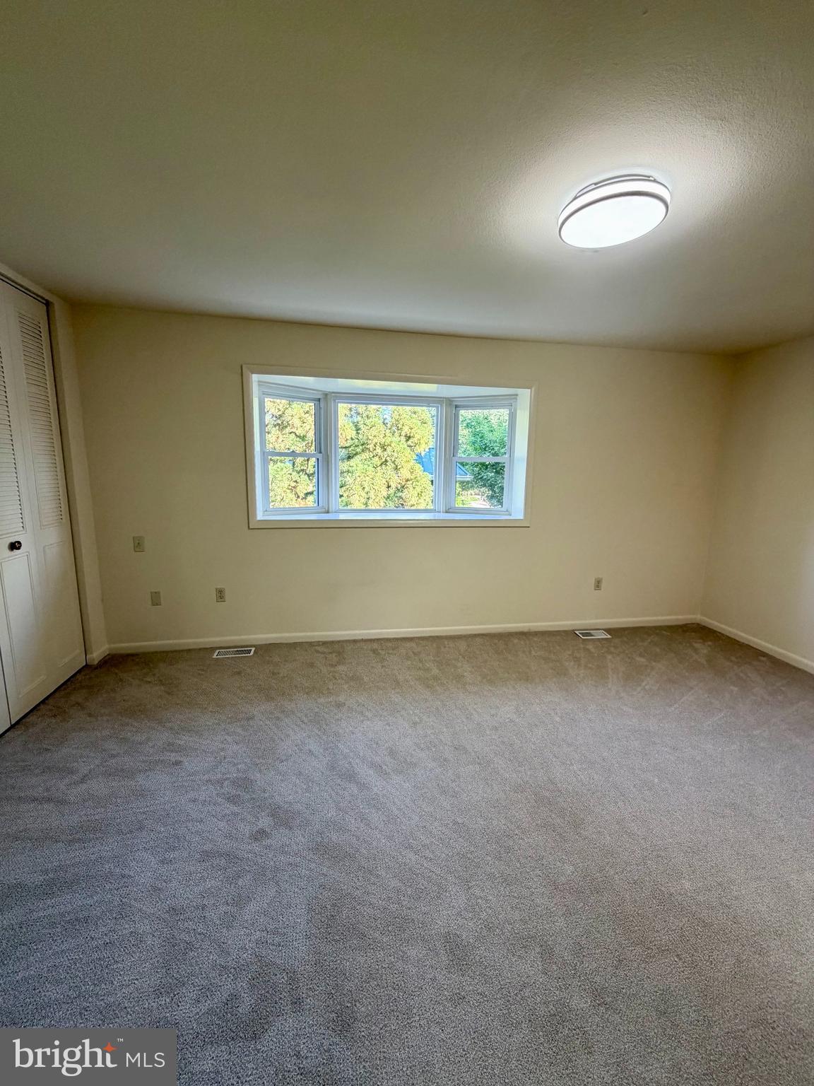 LEISURE WORLD - Residential