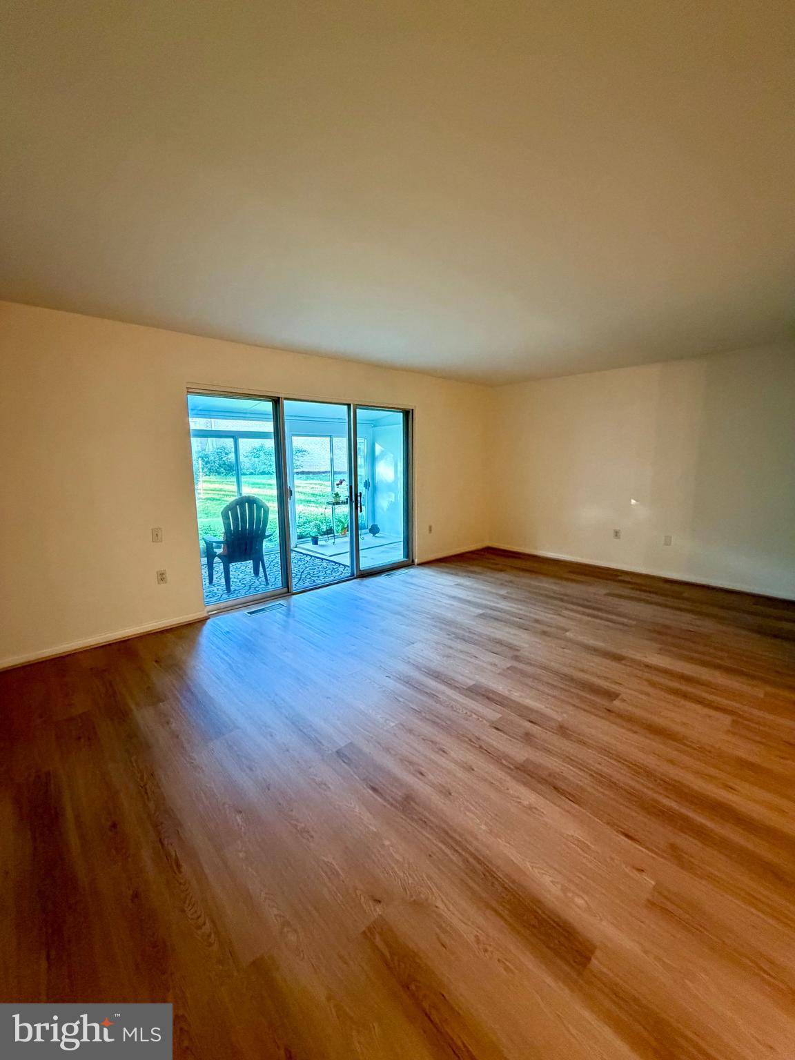 LEISURE WORLD - Residential