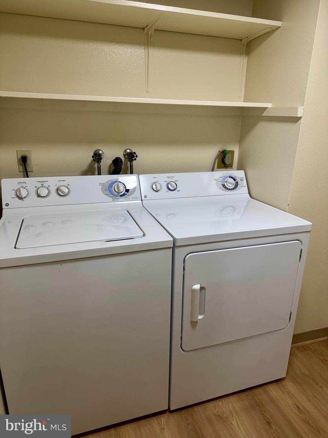LEISURE WORLD - Residential